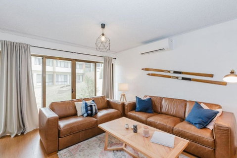 Alpine Mountain View - 24 Of 13-15 Kirwan Close - Geraldton Accommodation 2