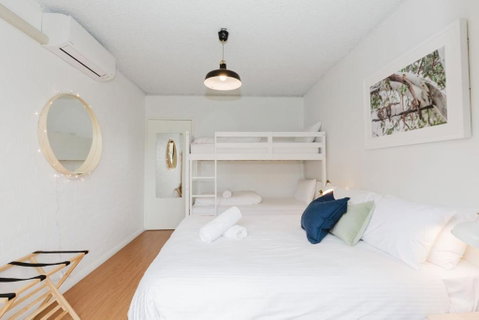 Alpine Mountain View - 24 Of 13-15 Kirwan Close - Geraldton Accommodation 4