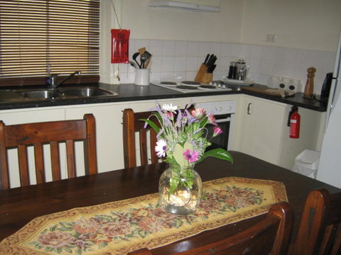 Amalie Cottage Waikerie Unit 1 - Geraldton Accommodation 4