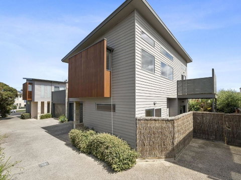 Anderson Central Torquay 36 - Geraldton Accommodation 1
