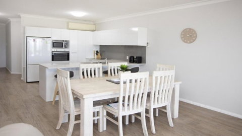 Apartment 14 - The Meridian - Geraldton Accommodation 4
