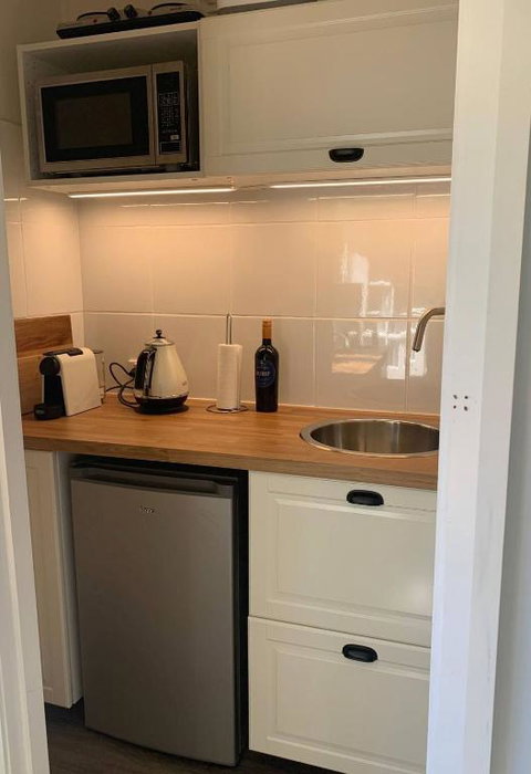 Aroha Studio - Geraldton Accommodation 3