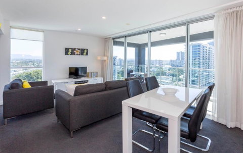 Artique Surfers Paradise - Official - Geraldton Accommodation 3