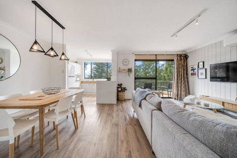 Avalanche 3 - 3BR Apartment L Central Location L Balcony L WiFi - Geraldton Accommodation 0