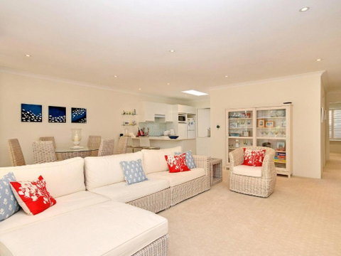 Bay Parklands 32 Fantastic Unit With Air Conditioning Pool Tennis Court And Spa - Geraldton Accommodation 2