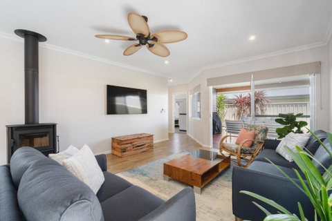 AZZURE On WATERVILLE - Geraldton Accommodation 2