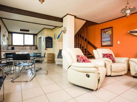 Banksia Seven - Geraldton Accommodation 1