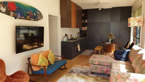 Barefoot - Pearl Beach Wifi Family Friendly - Geraldton Accommodation 0