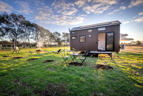 Barossa Homestead Tiny Home - Geraldton Accommodation 2