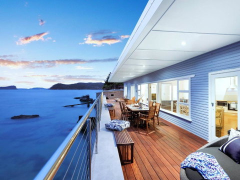 Barrenjoey Beach House - Geraldton Accommodation 3