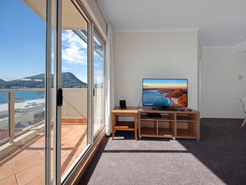 Barrington, 707/35-45 Shoal Bay Road - Geraldton Accommodation 1
