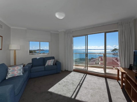 Barrington, 707/35-45 Shoal Bay Road - Geraldton Accommodation 2