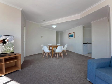 Barrington, 707/35-45 Shoal Bay Road - Geraldton Accommodation 4