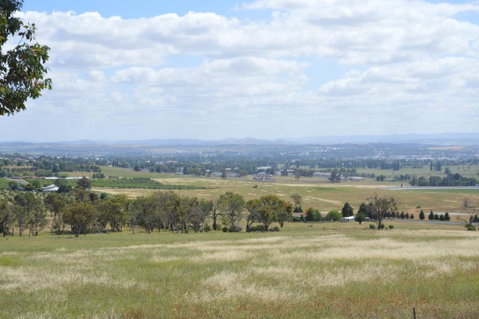 BATHURST GOLDFIELDS RESIDENCE On MOUNT PANORAMA - Geraldton Accommodation 1