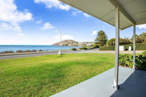 Battye Cottage Beautiful Sea Views All Year Round - Geraldton Accommodation 3