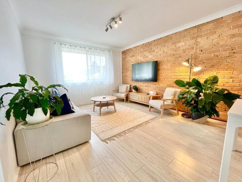 Bay Getaway - Beach, Nature Walks And A Two Storey House - Geraldton Accommodation 3