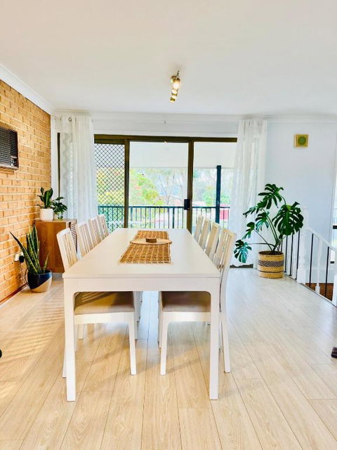 Bay Getaway - Beach, Nature Walks And A Two Storey House - Geraldton Accommodation 4