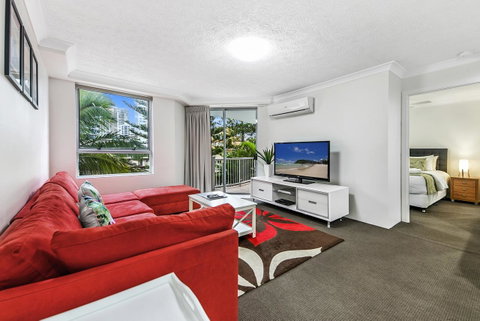 The Ritz Resort Heated Pool - Geraldton Accommodation 7