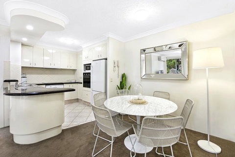 The Ritz Resort Heated Pool - Geraldton Accommodation 19