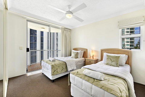 The Ritz Resort Heated Pool - Geraldton Accommodation 11