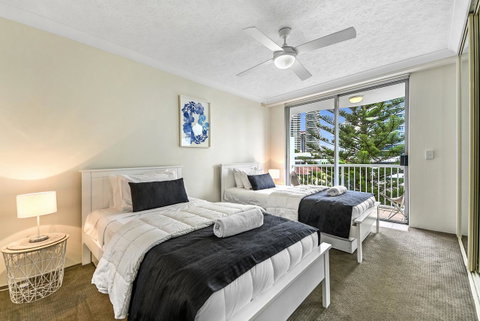 The Ritz Resort Heated Pool - Geraldton Accommodation 15