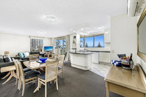 The Ritz Resort Heated Pool - Geraldton Accommodation 14