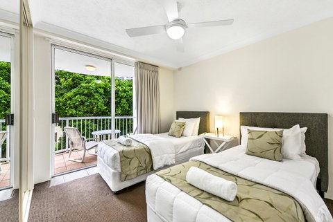 The Ritz Resort Heated Pool - Geraldton Accommodation 5