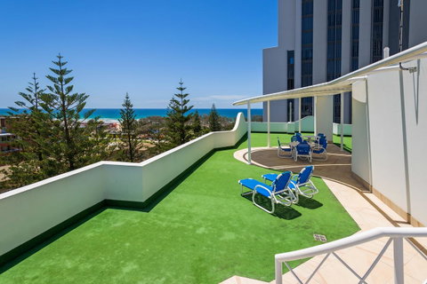 The Ritz Resort Heated Pool - Geraldton Accommodation 23