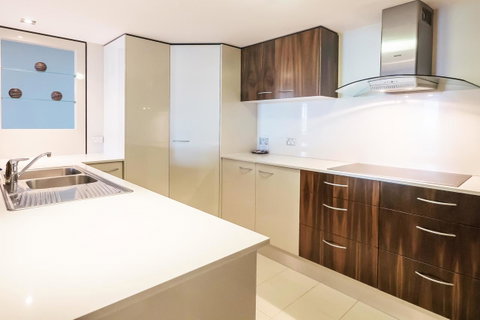 Trilogy Surfers Paradise - Geraldton Accommodation 12