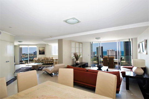 Trilogy Surfers Paradise - Geraldton Accommodation 2