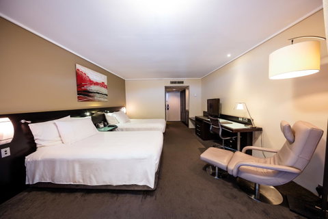 Hilton Cairns - Geraldton Accommodation 32