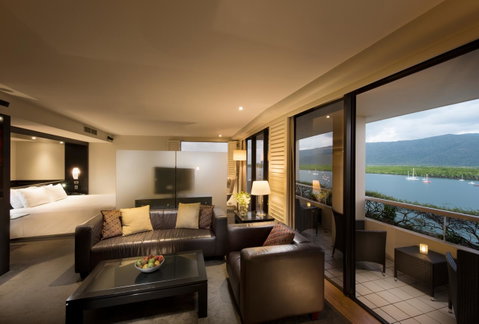 Hilton Cairns - Geraldton Accommodation 23