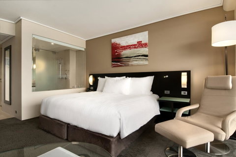 Hilton Cairns - Geraldton Accommodation 34