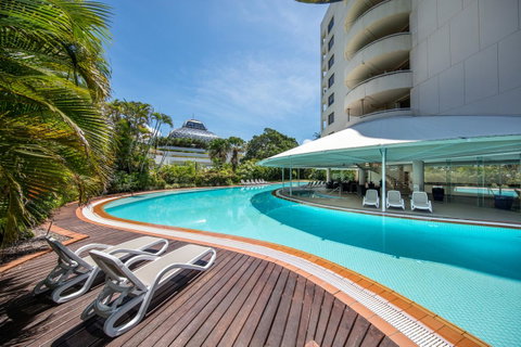Hilton Cairns - Geraldton Accommodation 13