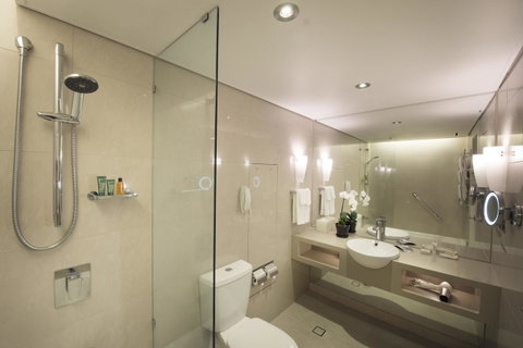 Hilton Cairns - Geraldton Accommodation 16