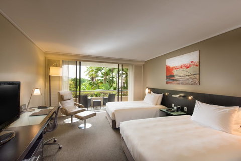 Hilton Cairns - Geraldton Accommodation 8