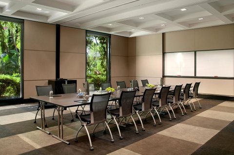 Hilton Cairns - Geraldton Accommodation 37