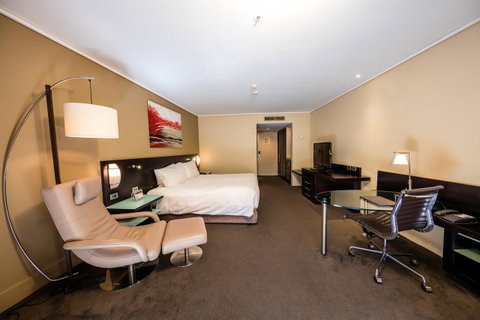 Hilton Cairns - Geraldton Accommodation 31