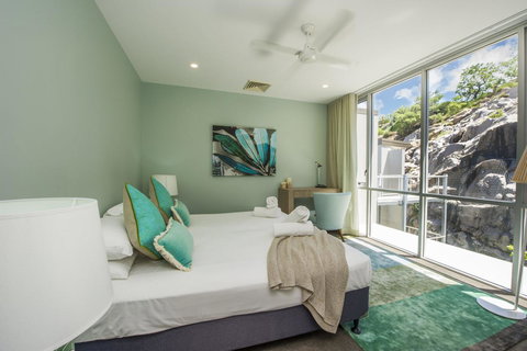 1 Bright Point Apartment 1504 - Geraldton Accommodation 12
