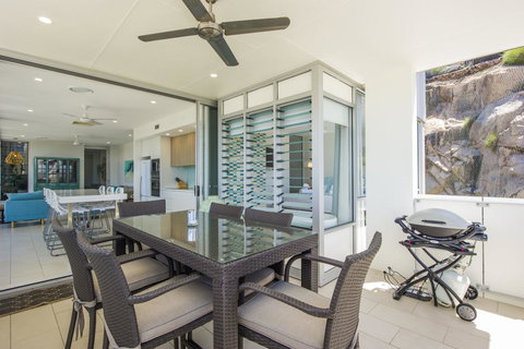 1 Bright Point Apartment 1504 - Geraldton Accommodation 4