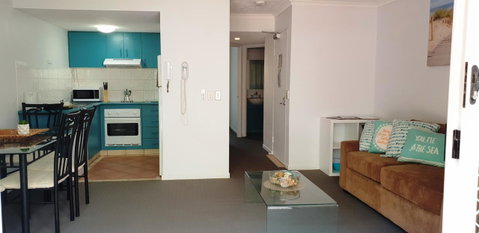 Surfers Beach Resort 2 - Geraldton Accommodation 11