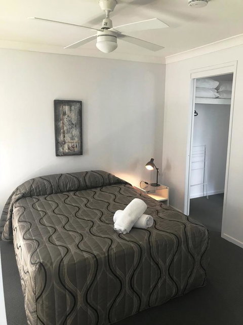 Surfers Beach Resort 2 - Geraldton Accommodation 40