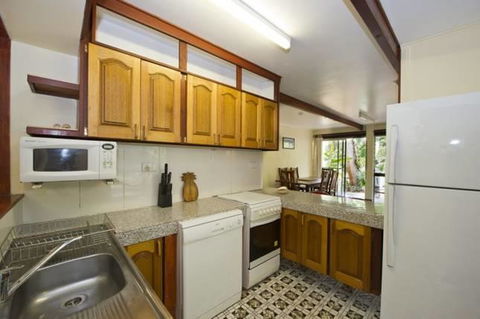 Magnetic Island Holiday House - Geraldton Accommodation 5