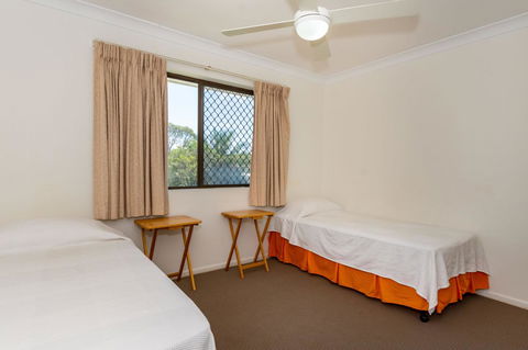 Spacious Unit Overlooking Moreton Bay - Boyd St, Woorim - Geraldton Accommodation 2