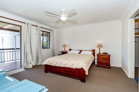 Spacious Unit Overlooking Moreton Bay - Boyd St, Woorim - Geraldton Accommodation 4