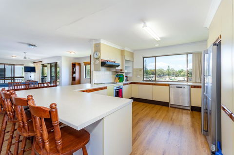 Spacious Unit Overlooking Moreton Bay - Boyd St, Woorim - Geraldton Accommodation 8
