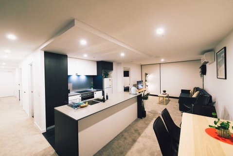 Mid Night Apartment Canberra City Onsite Parking - Geraldton Accommodation 1