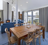'Matilda' - Spacious  centrally located with great lake views - Geraldton Accommodation