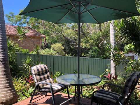 'Sandy Palms' 28 Moorooba Cr - Beautiful Home With Wifi, Air-con And Boat Parking - Geraldton Accommodation 3