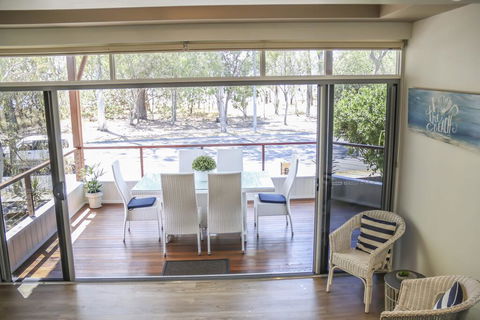 'Top Tier' Dog Friendly Holiday Home - Geraldton Accommodation 0